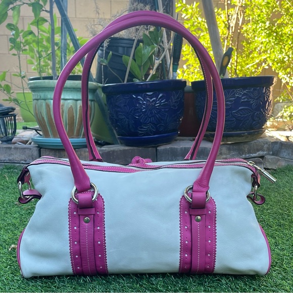 Burberry London - Picture 4 of 16